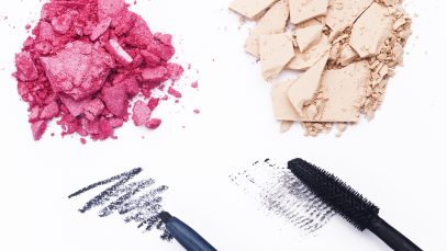 How to apply mascara like a pro