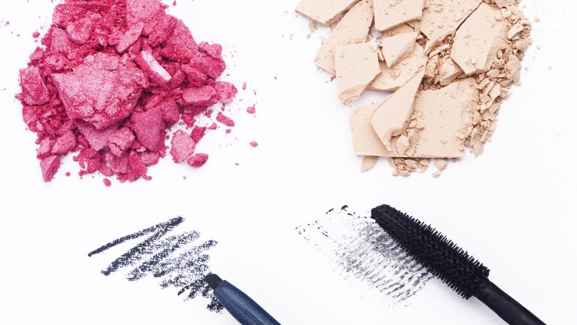 How to apply mascara like a pro